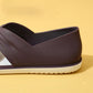 Comfortabele sandalen met een effen kleur strikje