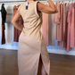 Mouwloze maxi-jurk met V-hals en split voor dames