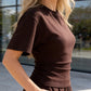 Slim-fit top met korte mouwen en vetersluiting aan de achterkant