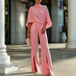 Set voor dames bestaande uit een elegante cape-top met hoge kraag en een broek met wijde pijpen